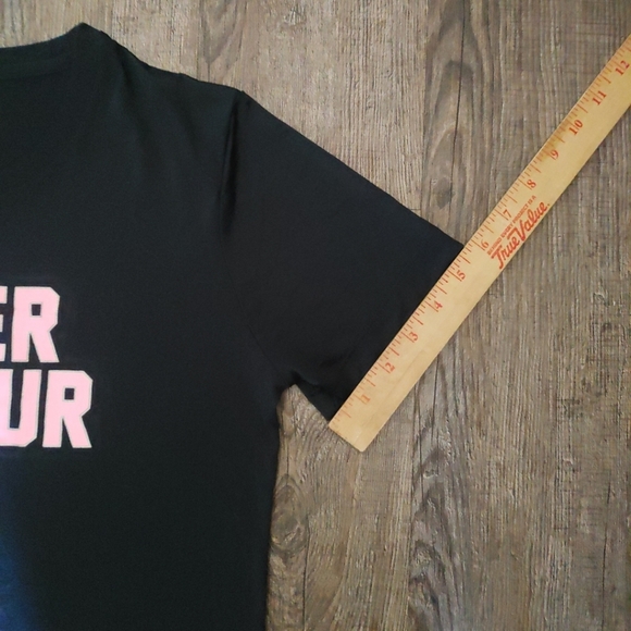 Under Armour Women's T-shirt Size Medium Semi-Fitted Heat Gear Black Spell Out - Picture 9 of 12